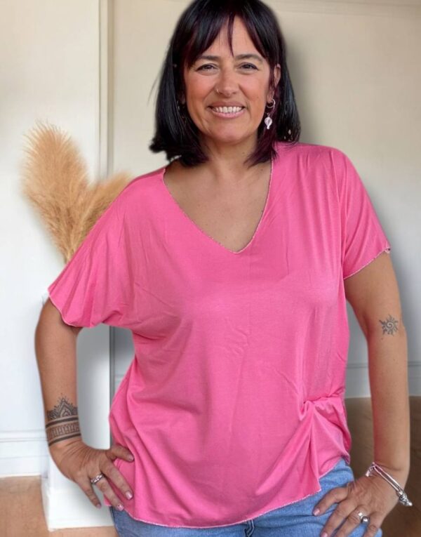 T-shirt morbida scollo V
